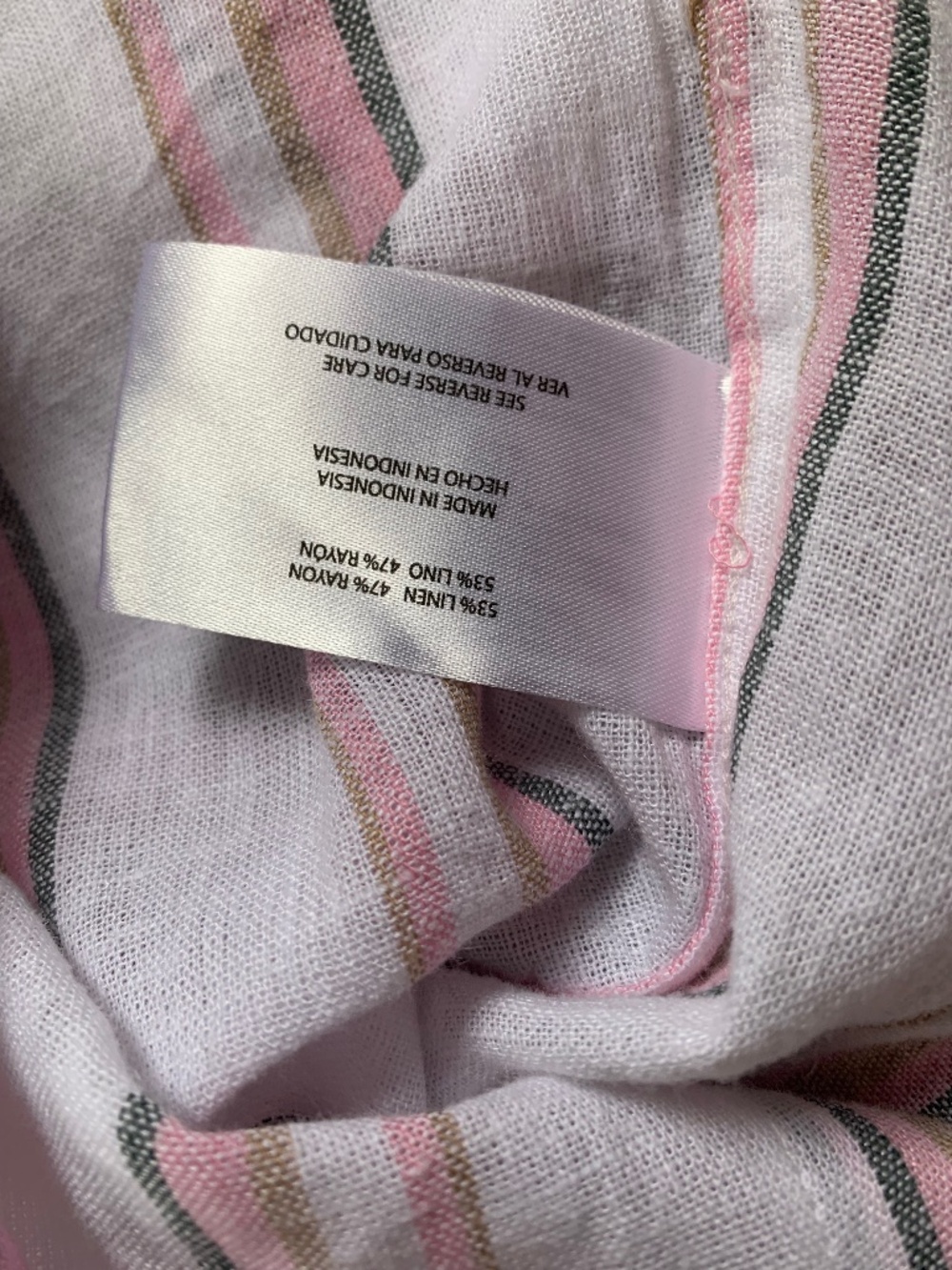 New GAP Women shirt